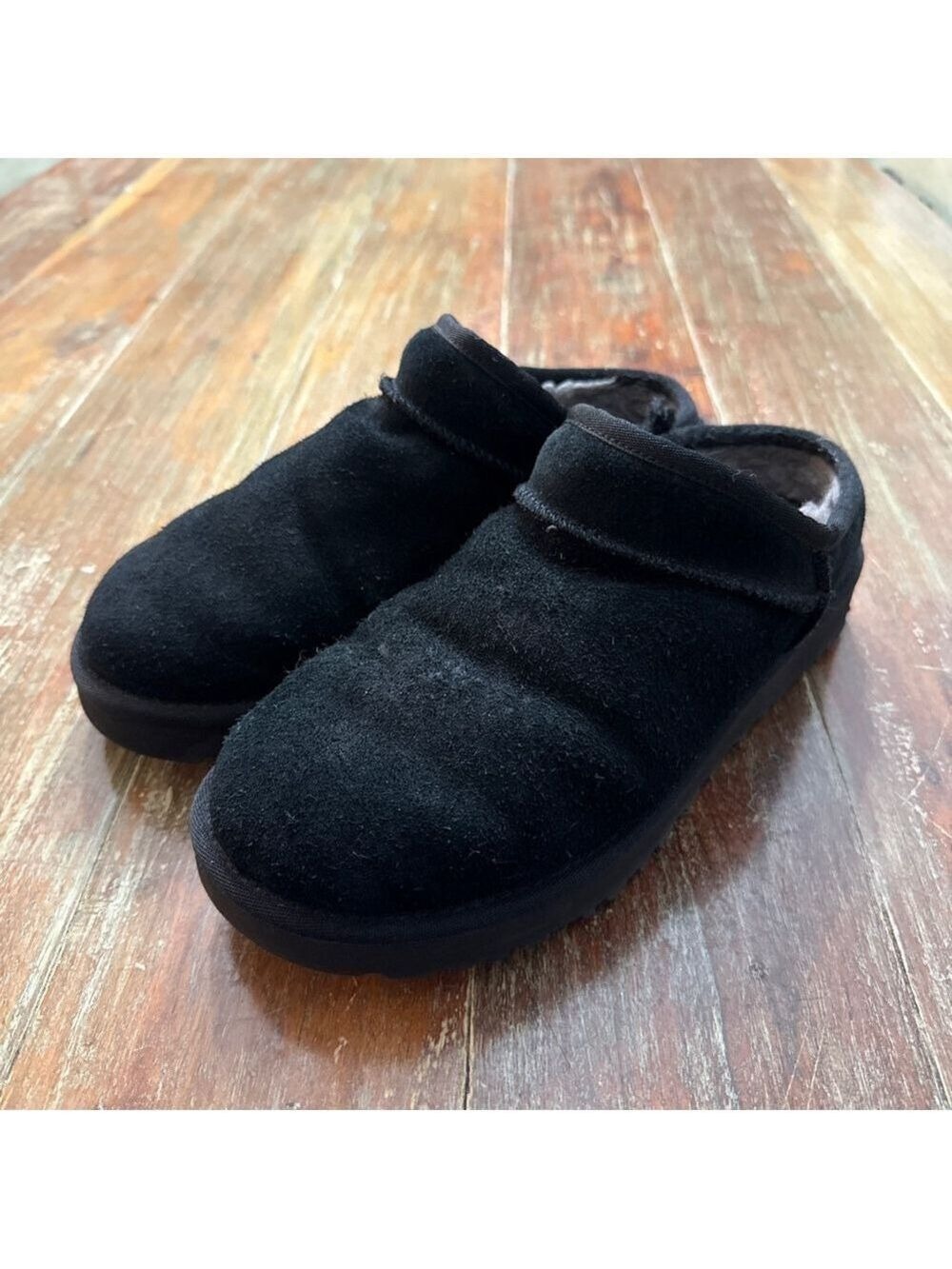 UGG Black Suede Shearling Lined Clog Slippers Size 9